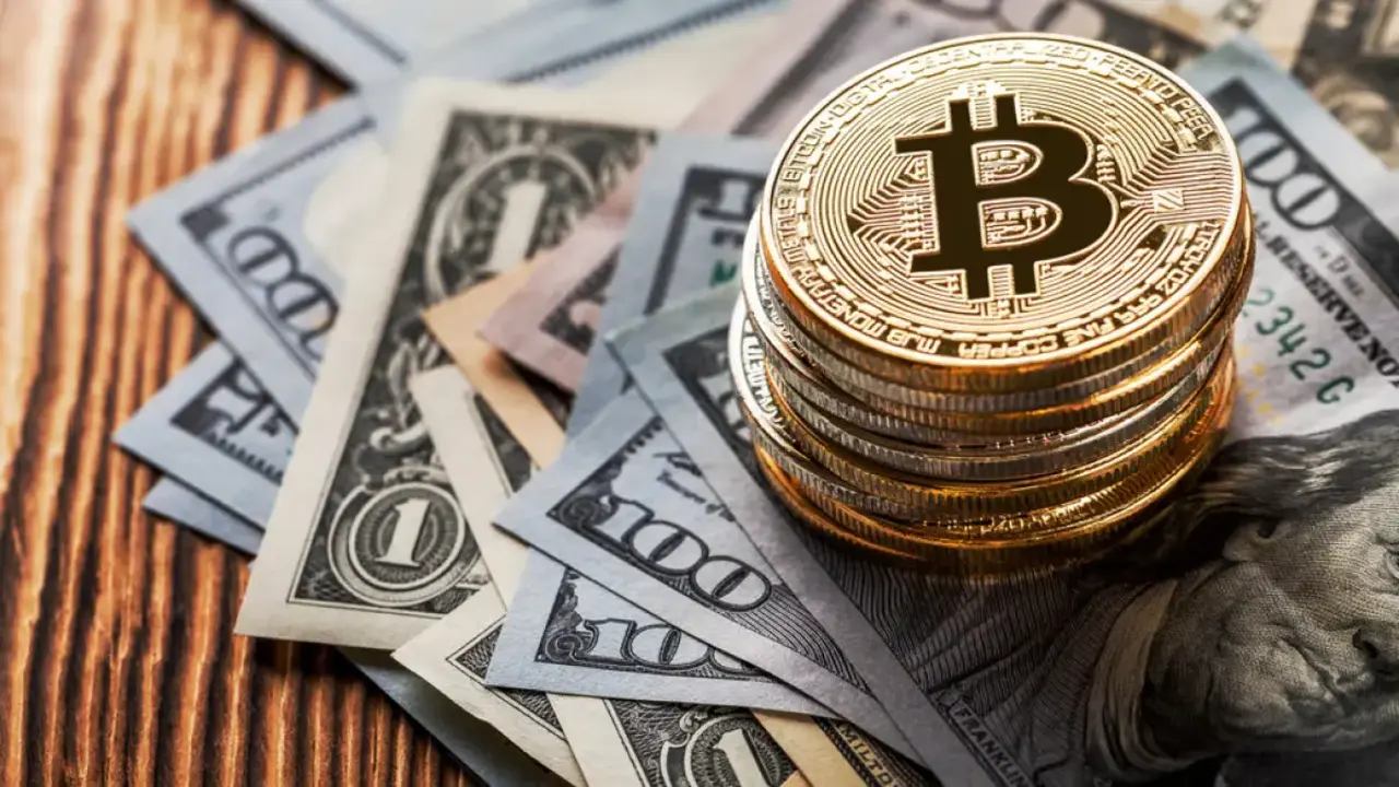 The value of Bitcoin reached above 70,000 dollars