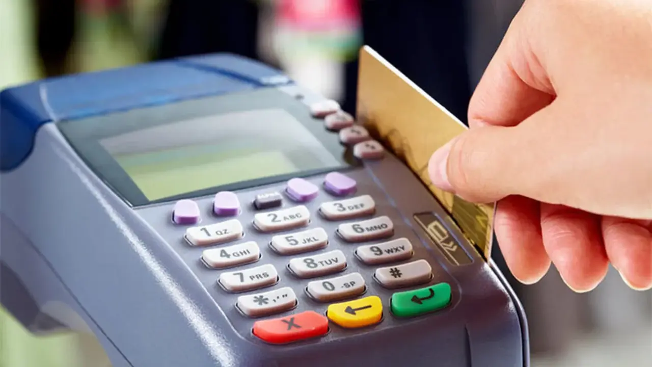 خرید با کارت بانکی به ۲۰۰ میلیون تومان افزایش یافت