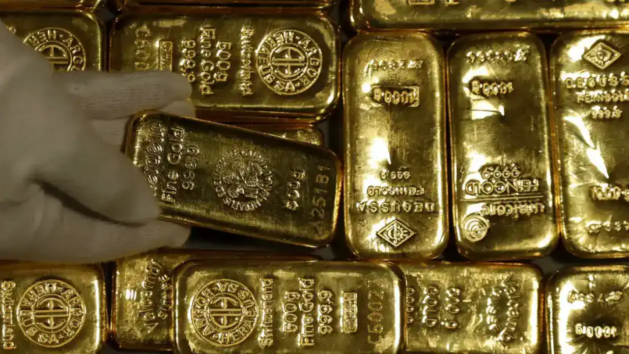 قیمت طلا با وجود تنش‌های خاورمیانه، اندکی کاهش یافت
